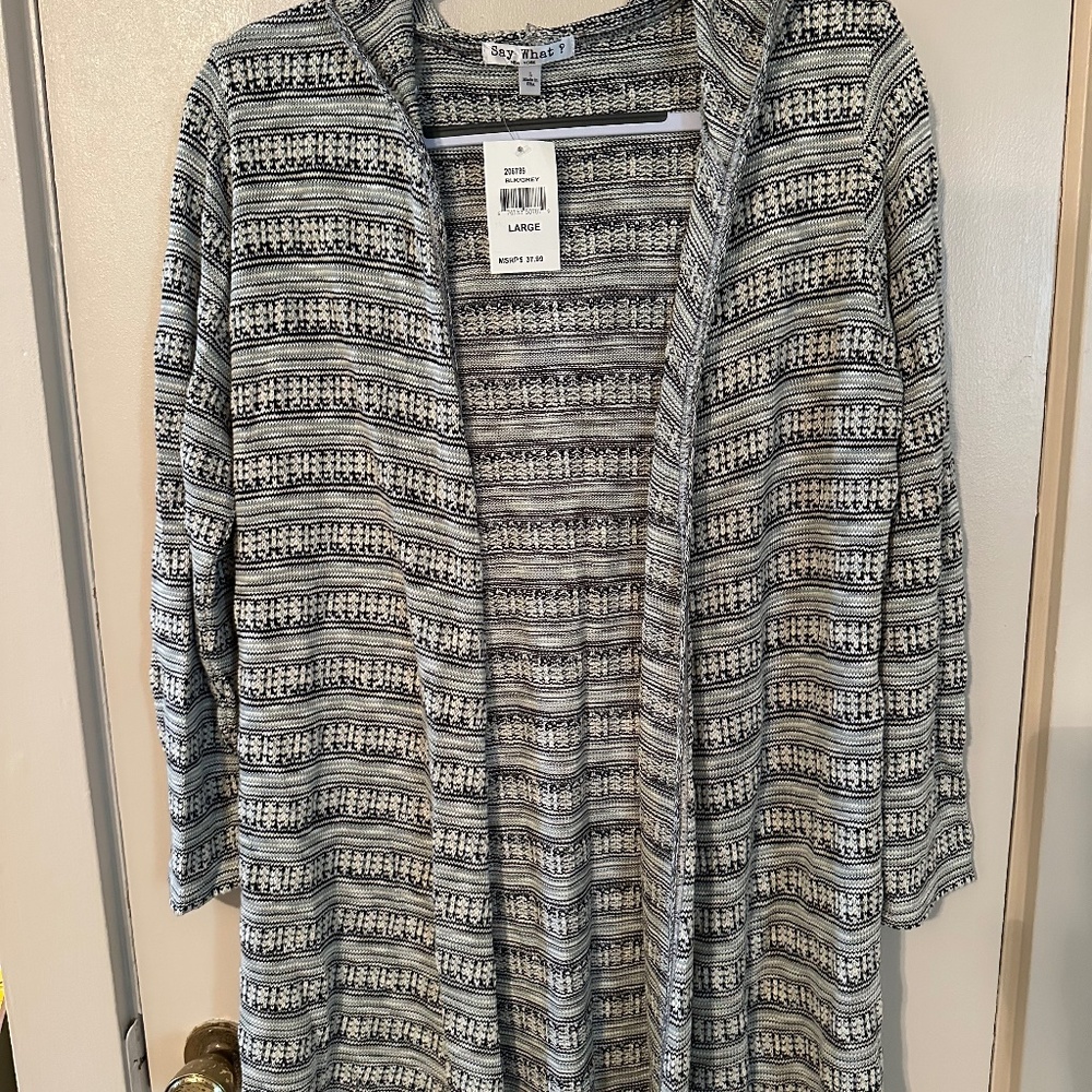 Women cardigan size Lg with tags